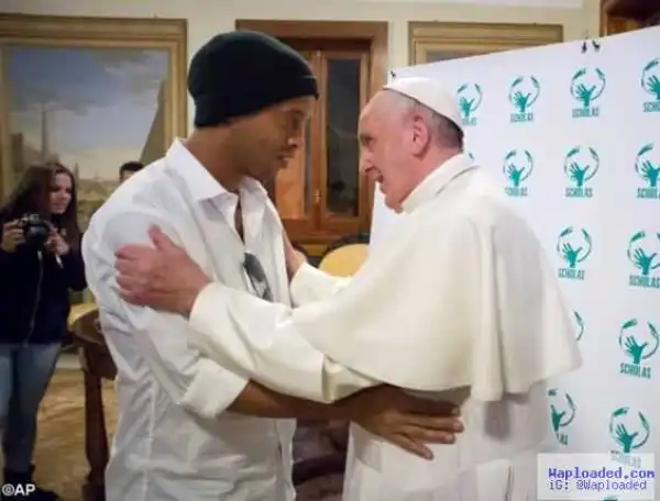 Photos: Former Brazilian Footballer, Ronaldinho Meets Pope Francis